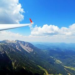Flugwegposition um 12:30:49: Aufgenommen in der Nähe von Gemeinde Puchberg am Schneeberg, Österreich in 2056 Meter